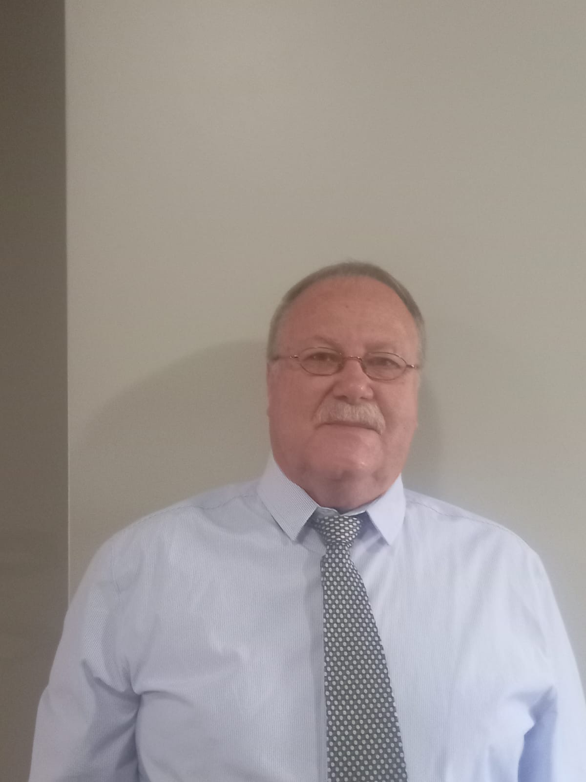 Prof. Dr. Gerhard Botha